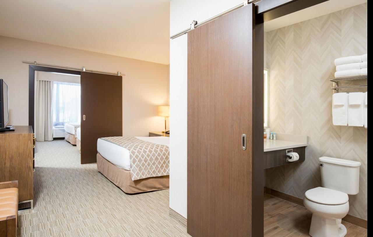 Pomeroy Inn & Suites Prince George Exteriér fotografie