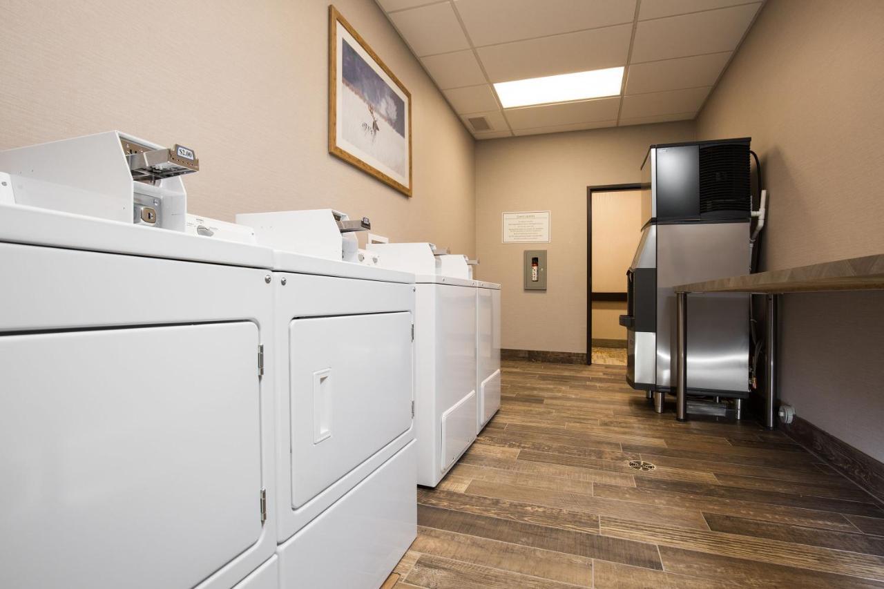 Pomeroy Inn & Suites Prince George Exteriér fotografie